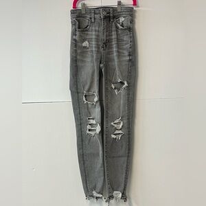 American Eagle Gray Distressed Super Hi-Rise Jegging Next level stretch 00 Short